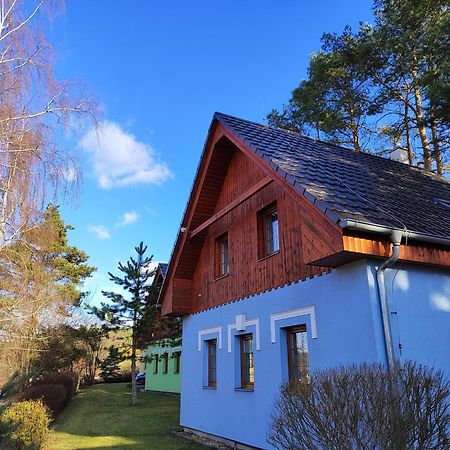 Chaty Kolodeje-Ubytovani U Reky V Soukromem Arealu-Blue Kolodeje nad Luznici Zewnętrze zdjęcie